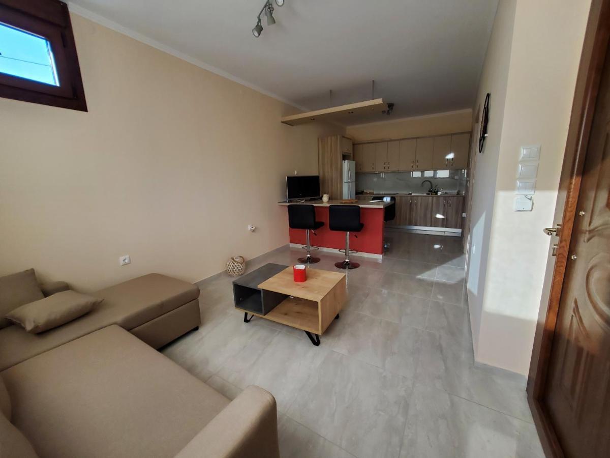 Backyard Apartment Kalligoni Exterior foto